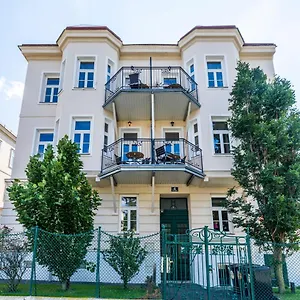 Appartement Imperial Schonbrunn, Wenen