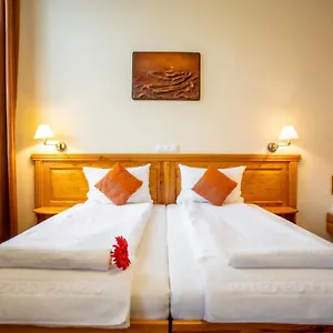 https://hotel-manzard-panzio.inbudapesthotels.com