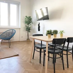 Apartment Bright, Lovely And Quiet At The Heart Of Vienna, Nachmarkt, Center